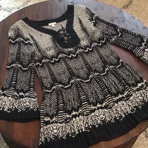 Beautiful elegant black white blouse size S